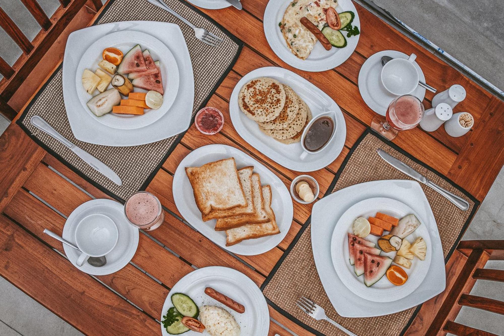 Hotel Onrock Ела Екстериор снимка