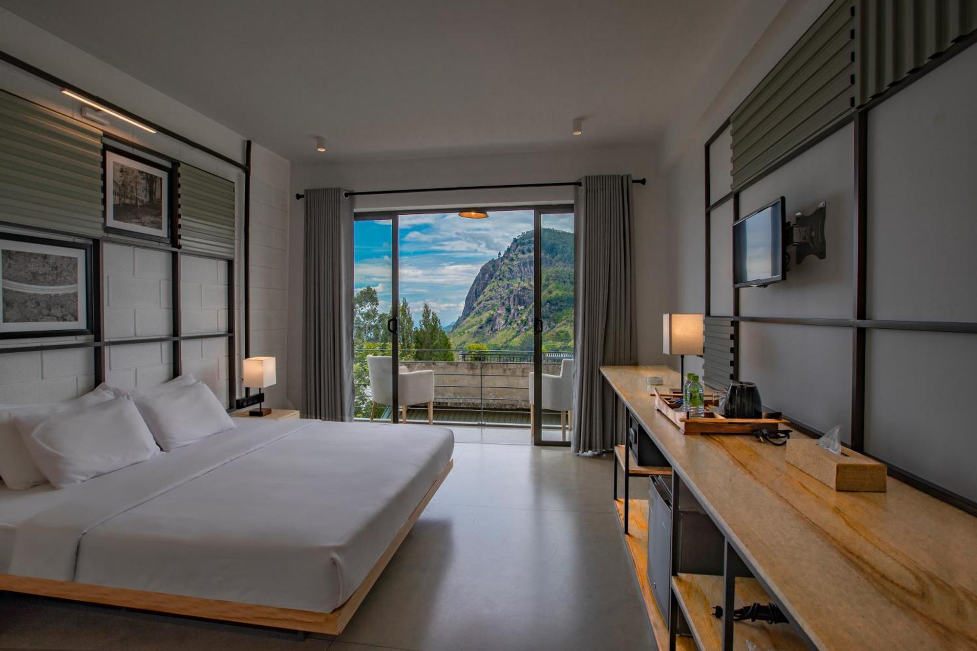 Hotel Onrock Ела Екстериор снимка